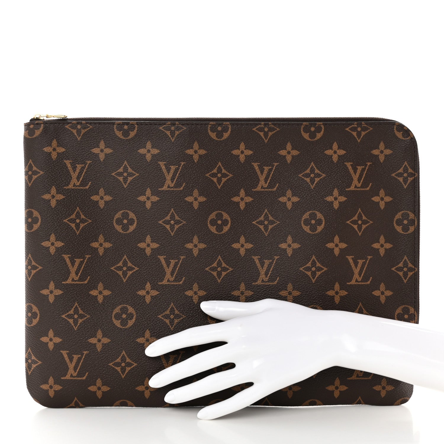 Louis Vuitton Monogram Etui Voyage MM Pouch 2 of 6