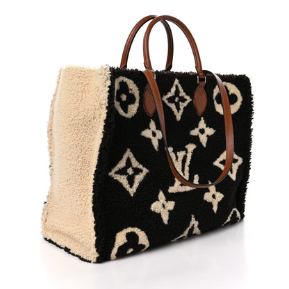 Louis Vuitton Shearling Monogram Giant Teddy Onthego GM Black White 3 of 10