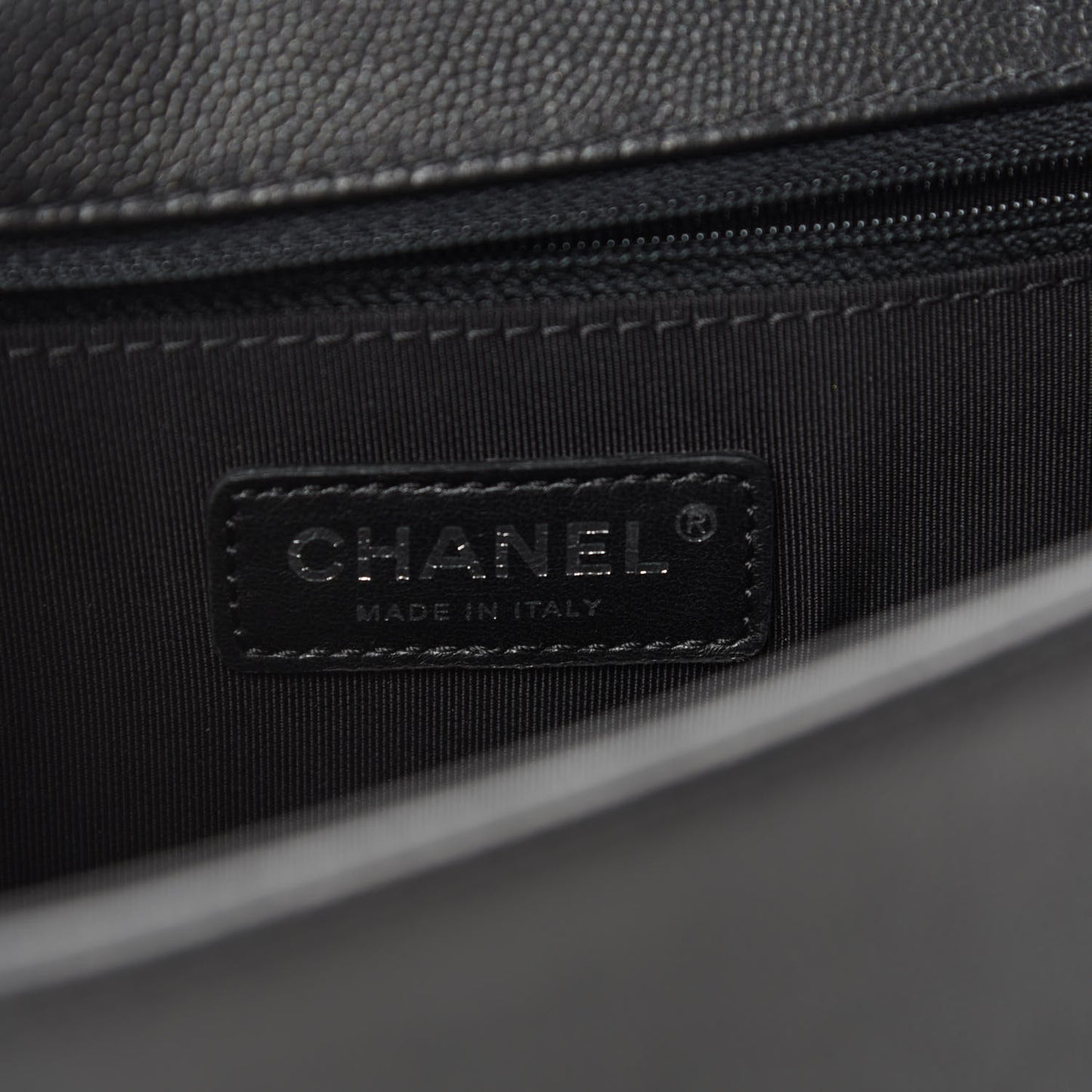 Caviar Quilted New Medium Boy Flap So Black