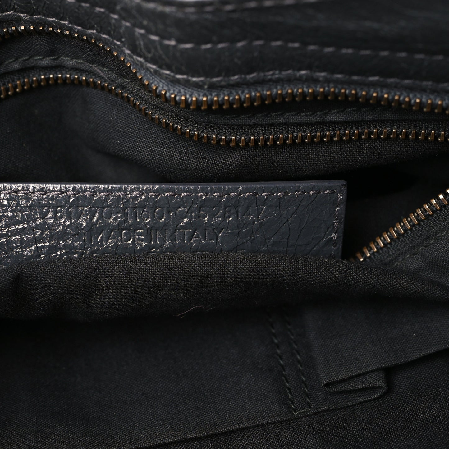 Agneau Giant 12 Gunmetal Hardware City Gris Fossile