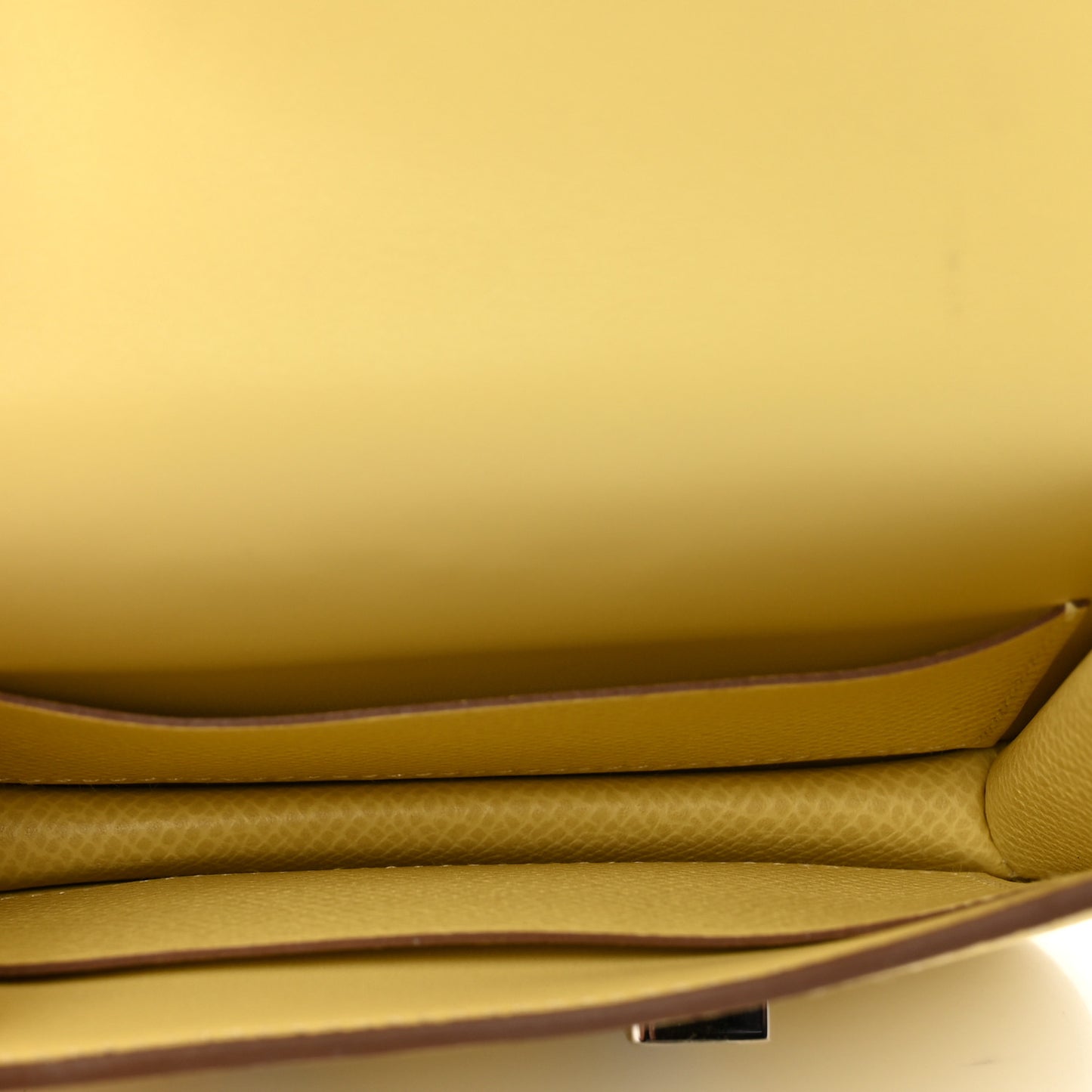 Epsom Constance Slim Wallet Jaune Poussin