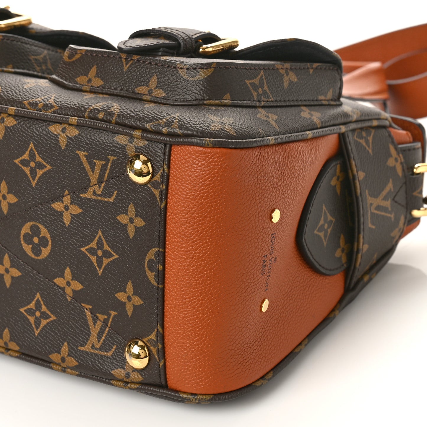 Monogram Manhattan NM Caramel