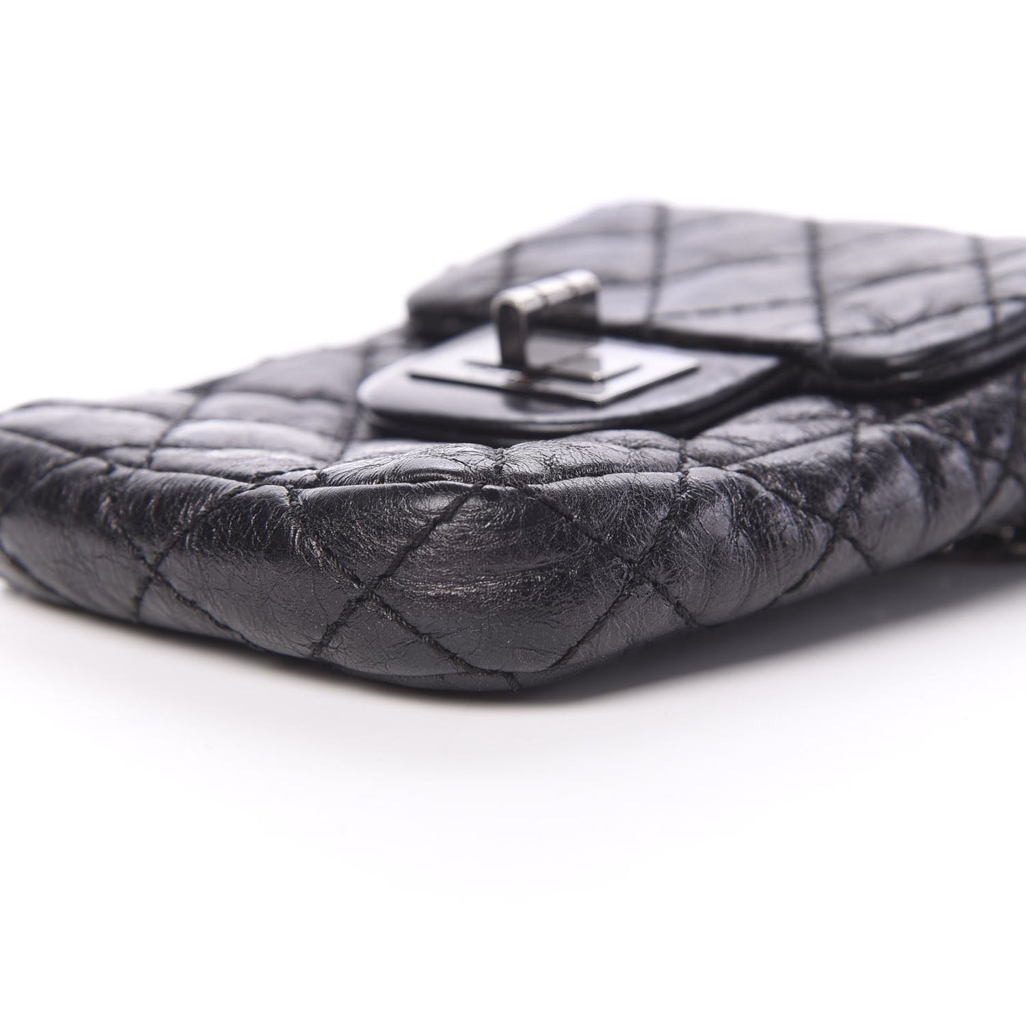 Metallic Aged Calfskin Quilted 2.55 Reissue Phone Case Black