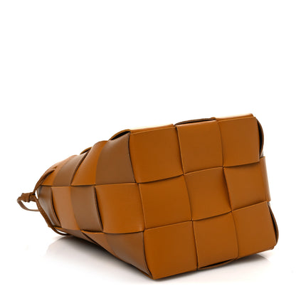 Bottega Veneta Nappa Maxi Intrecciato Small Cassette Bucket Bag Brown Beige 4 of 9