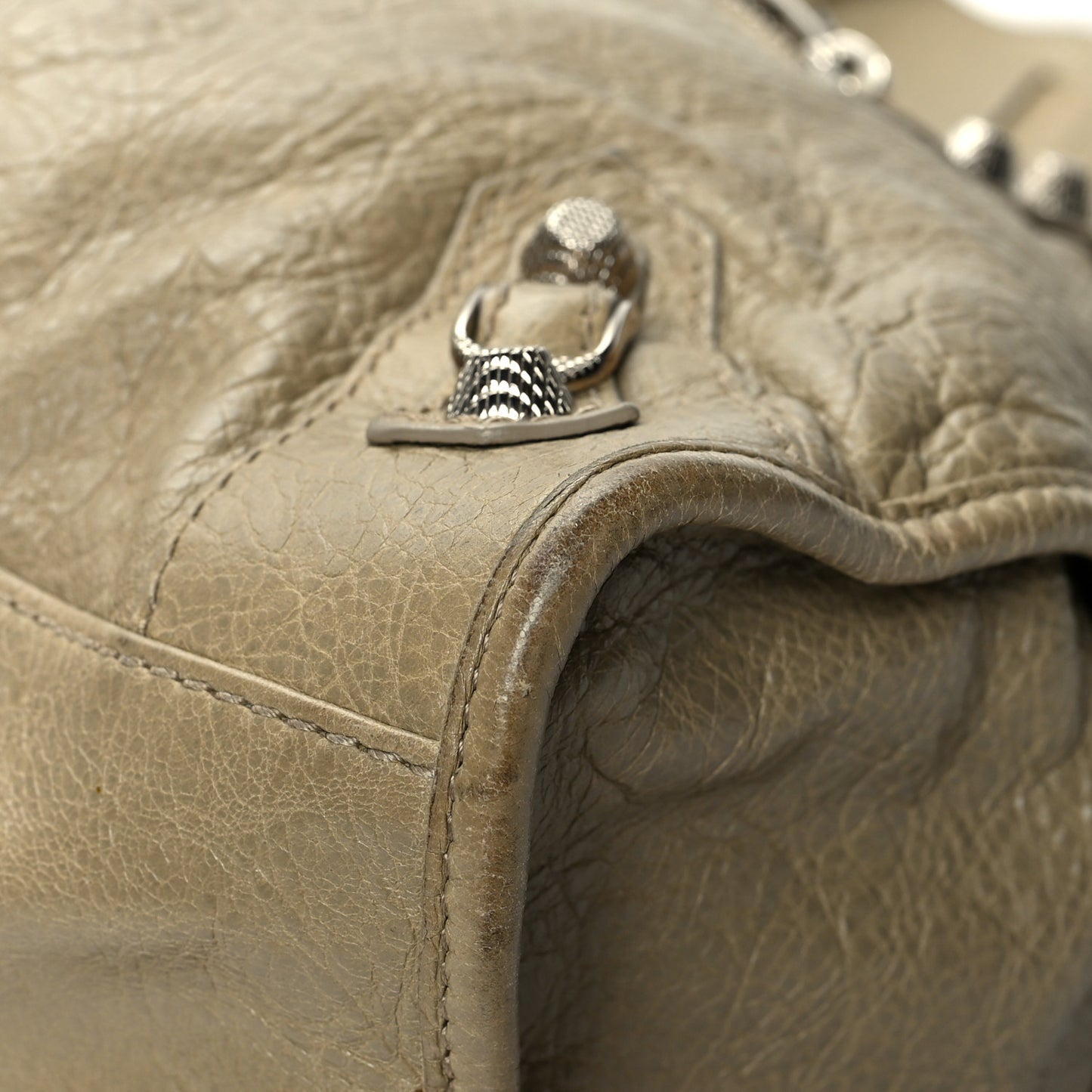 Agneau Giant 12 Silver Hardware City Latte Beige