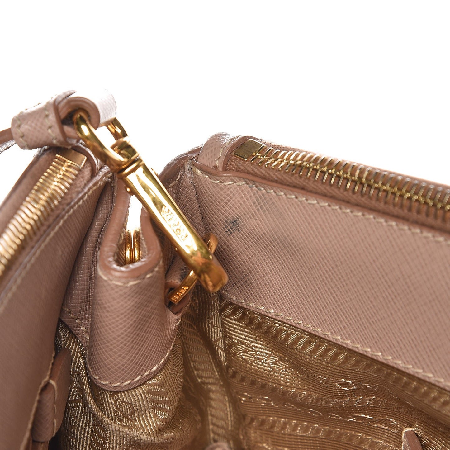 Saffiano Medium Galleria Double Zip Tote Cammeo