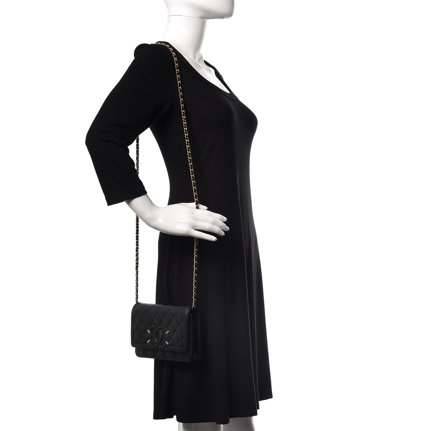 Caviar Quilted CC Filigree Wallet On Chain WOC Black