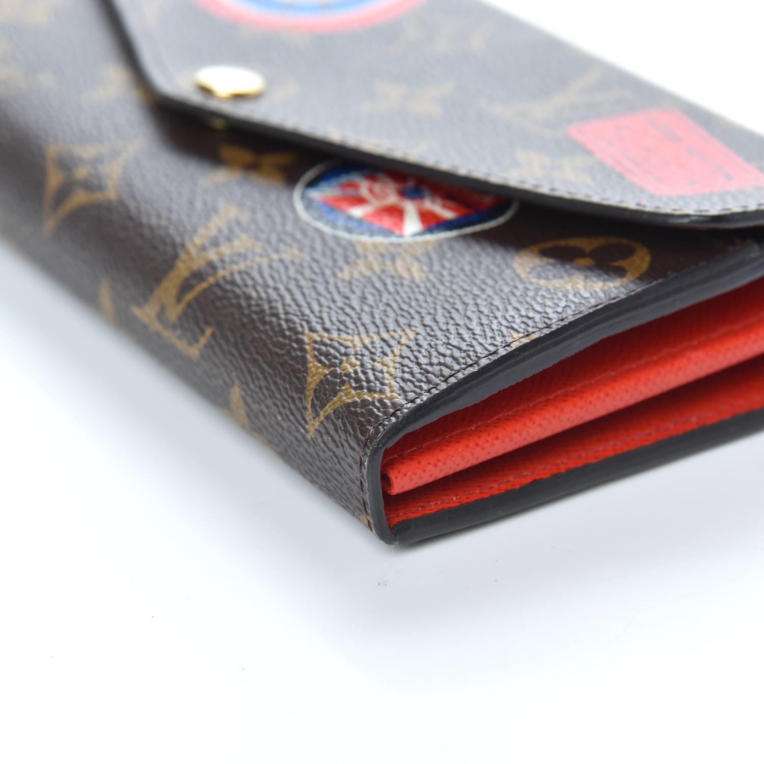 Louis Vuitton Monogram World Tour Sarah Wallet 8 of 8