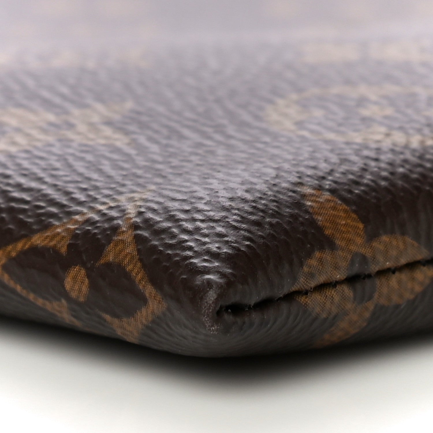 Louis Vuitton Monogram Discovery Pochette GM 10 of 10