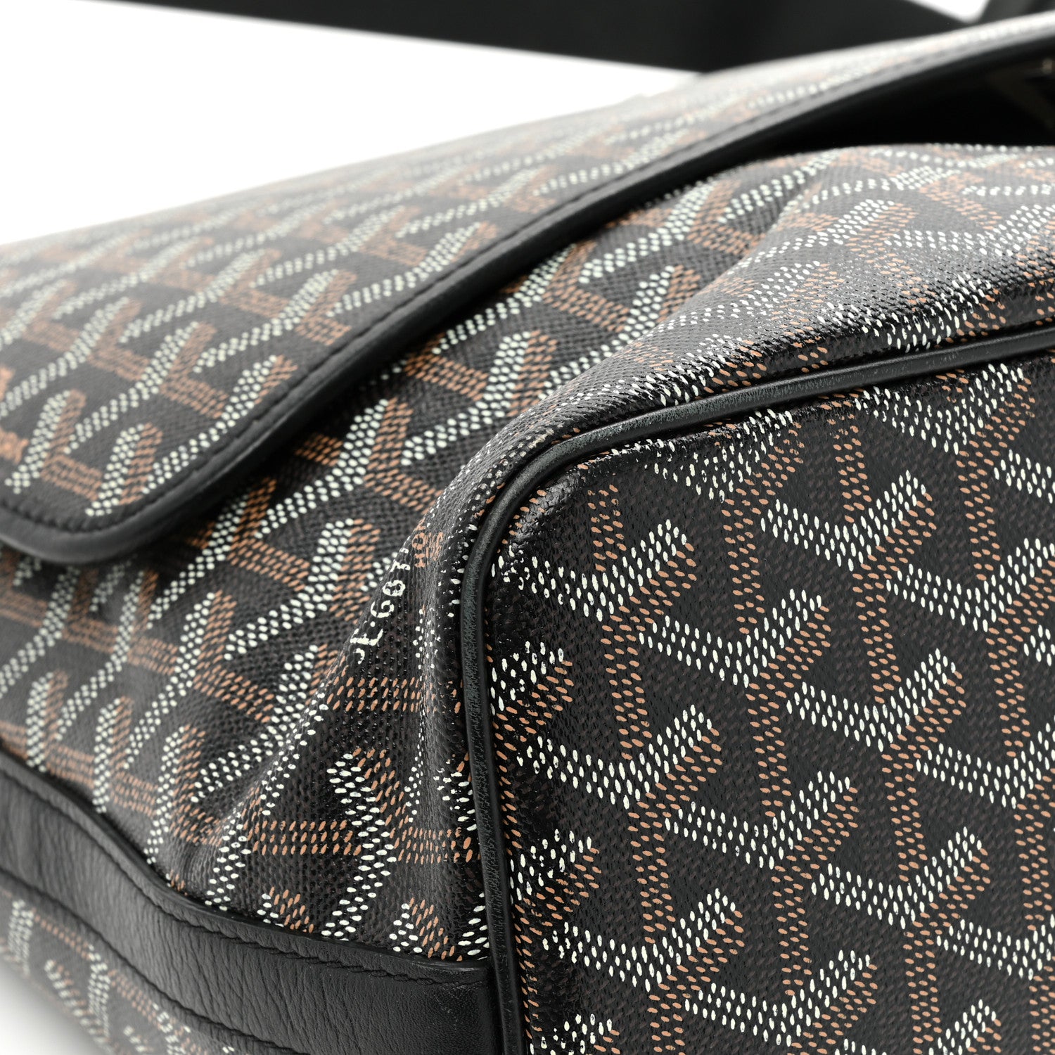 Goyard Goyardine Capetien Messenger Bag Black 19 of 22