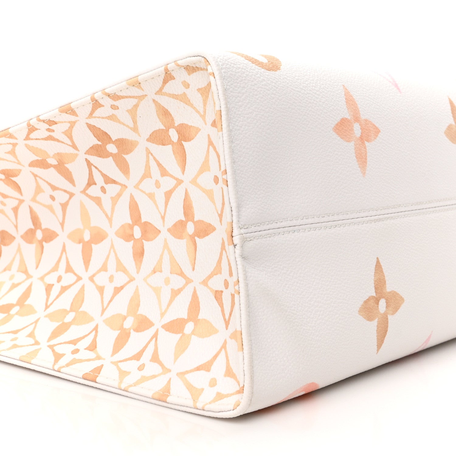 Louis Vuitton Monogram Giant By The Pool 2.0 Onthego MM Beige 8 of 9