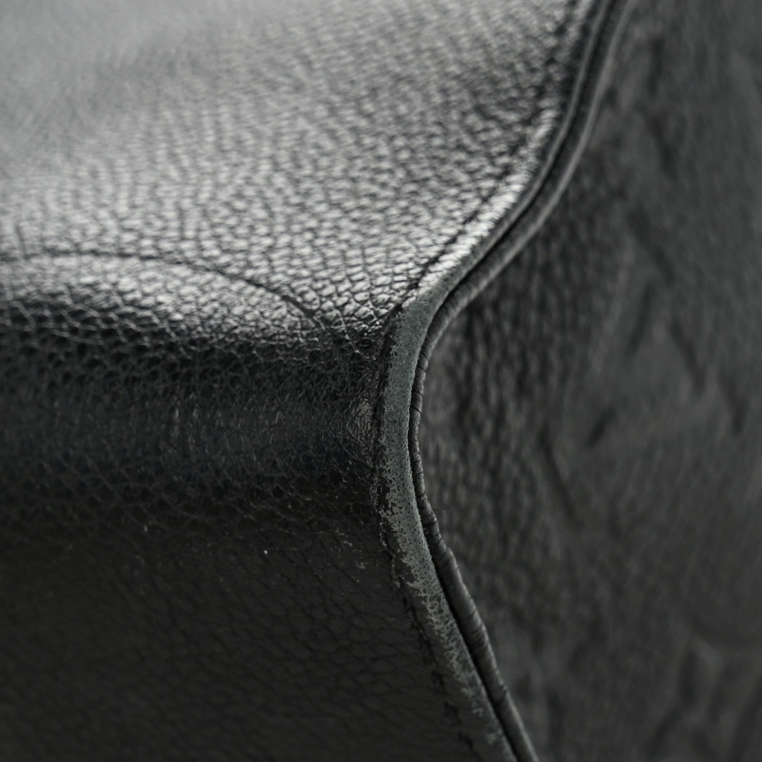 Louis Vuitton Empreinte Monogram Giant Onthego MM Black 10 of 15