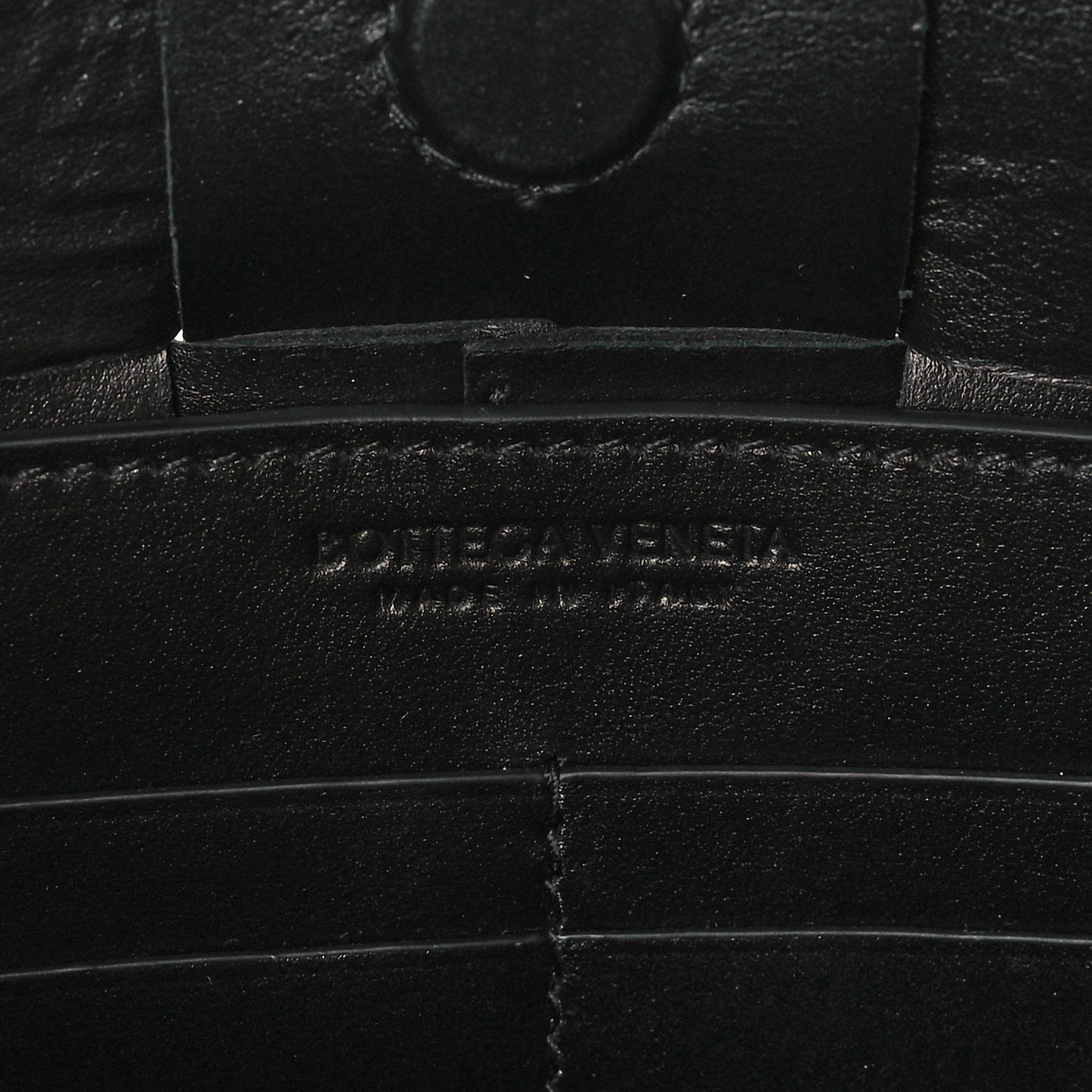 Calfskin Maxi Intrecciato Cassette Pouch On Strap Black