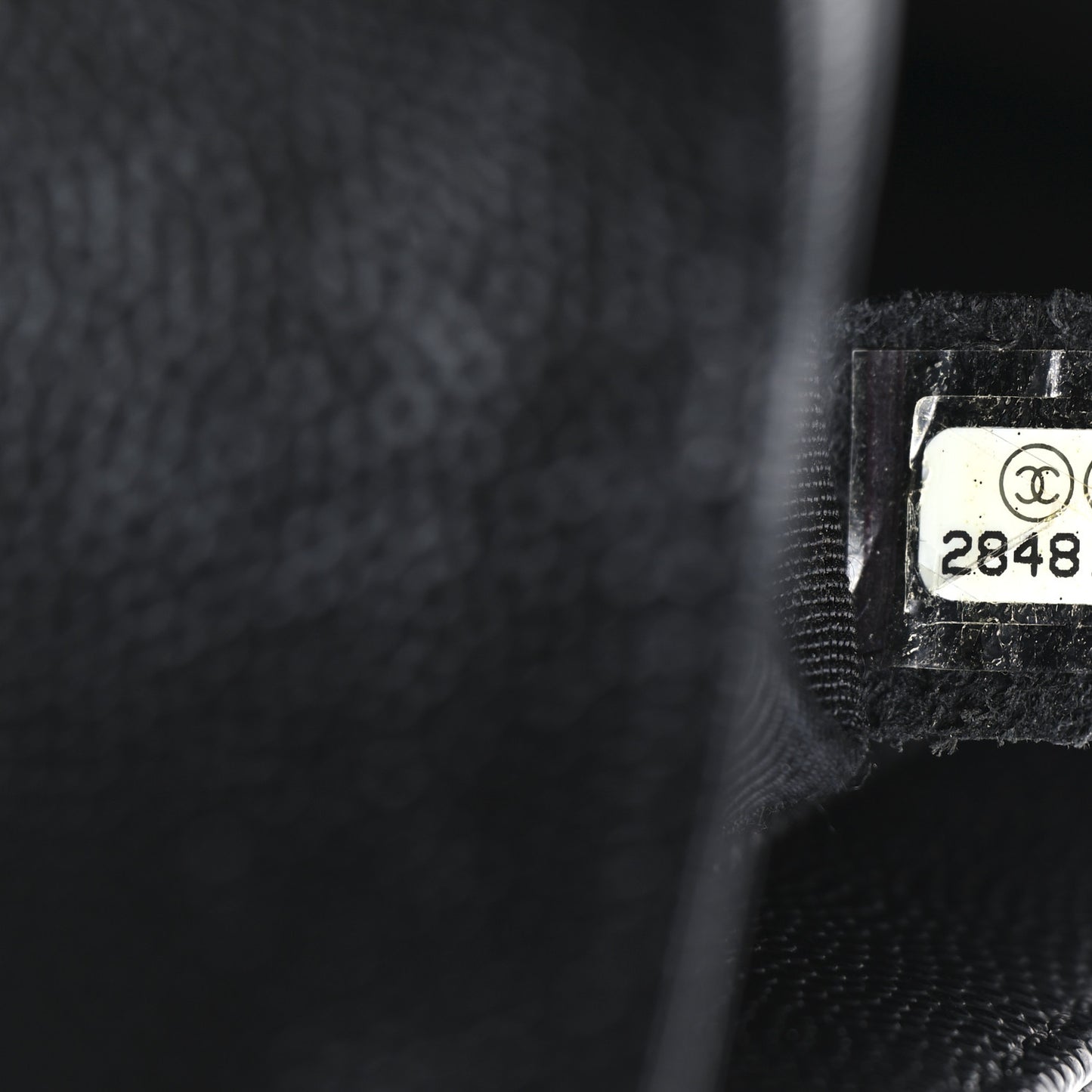 Caviar Quilted Medium Boy Flap Black