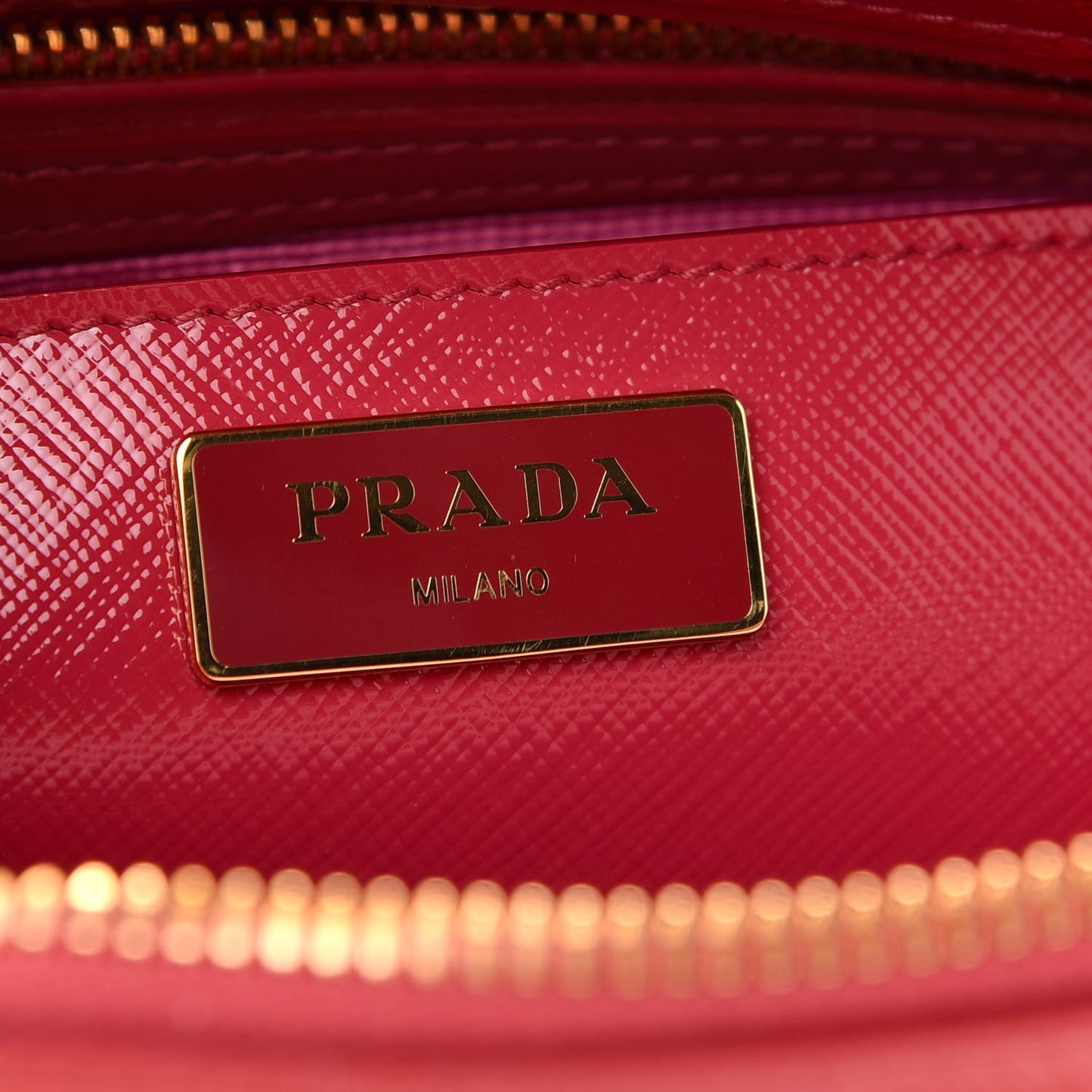 Saffiano Lux Medium Promenade Tote Peonia