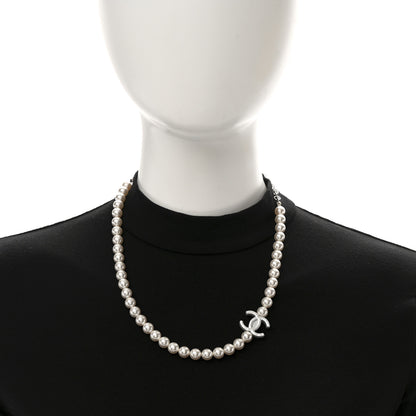 Chanel Pearl Metal CC Short Necklace Silver 2 of 6