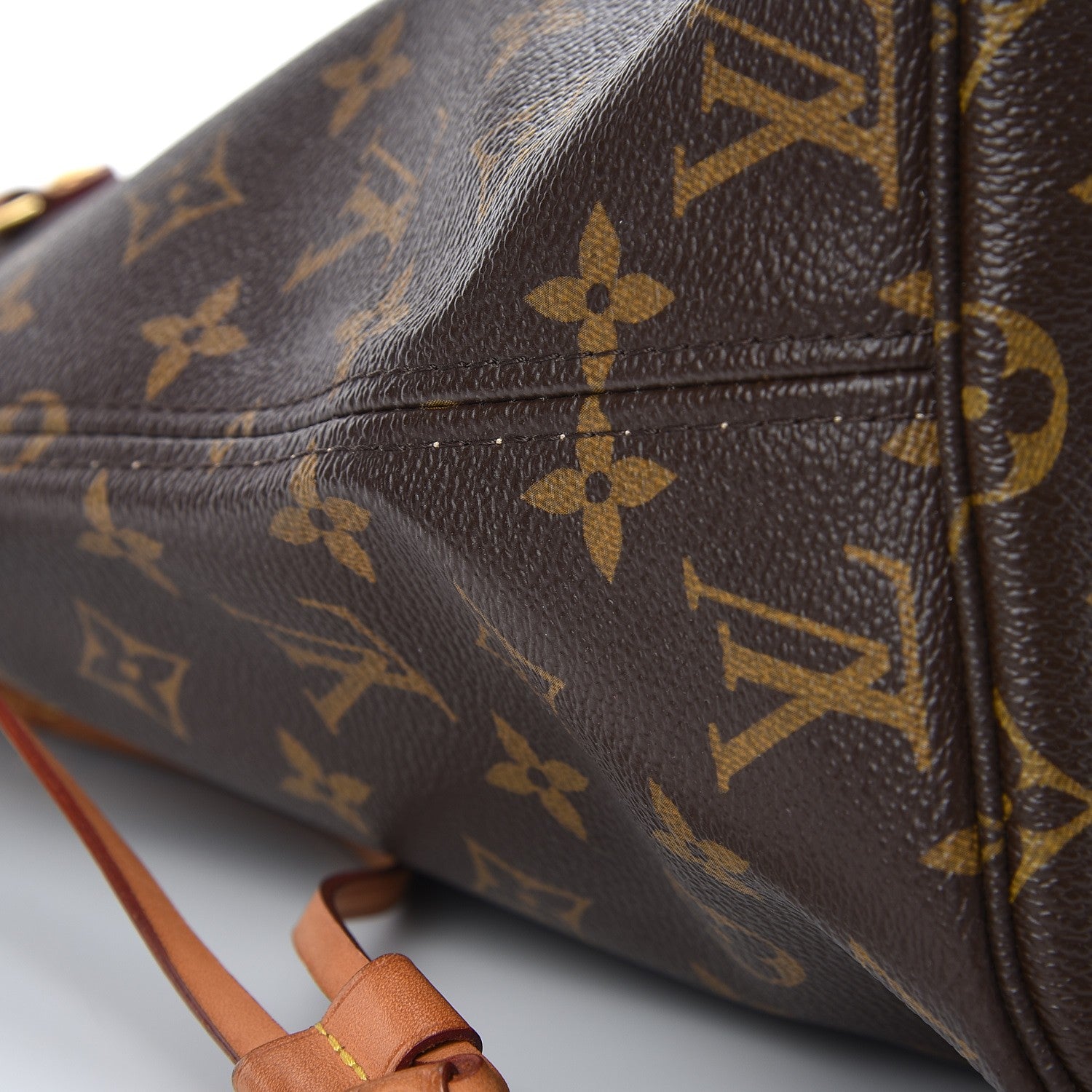 Louis Vuitton Monogram Neverfull MM 12 of 14