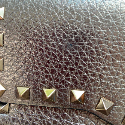 Valentino Garavani Metallic Pebbled Calfskin Medium Rockstud Flip Lock Crossbody Bag Sasso 11 of 12