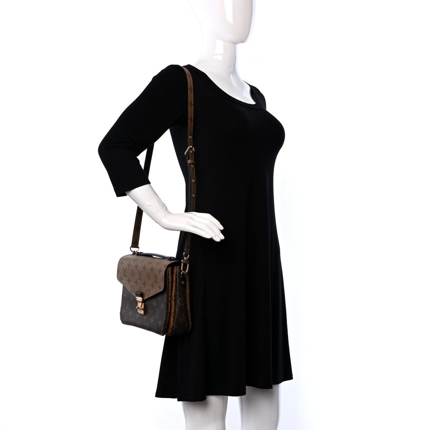 Reverse Monogram Pochette Metis