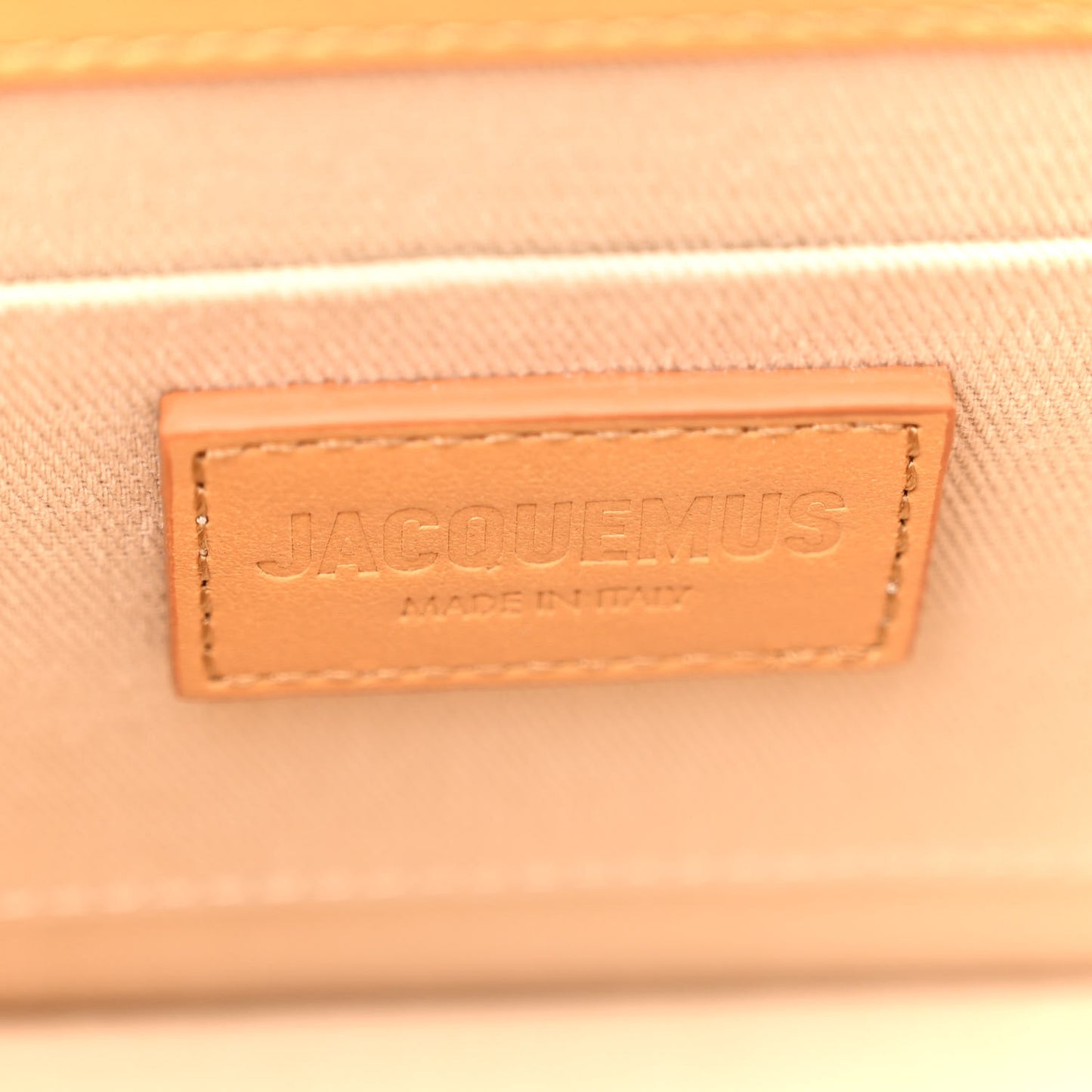 Smooth Calfskin Le Chiquito Moyen Beige