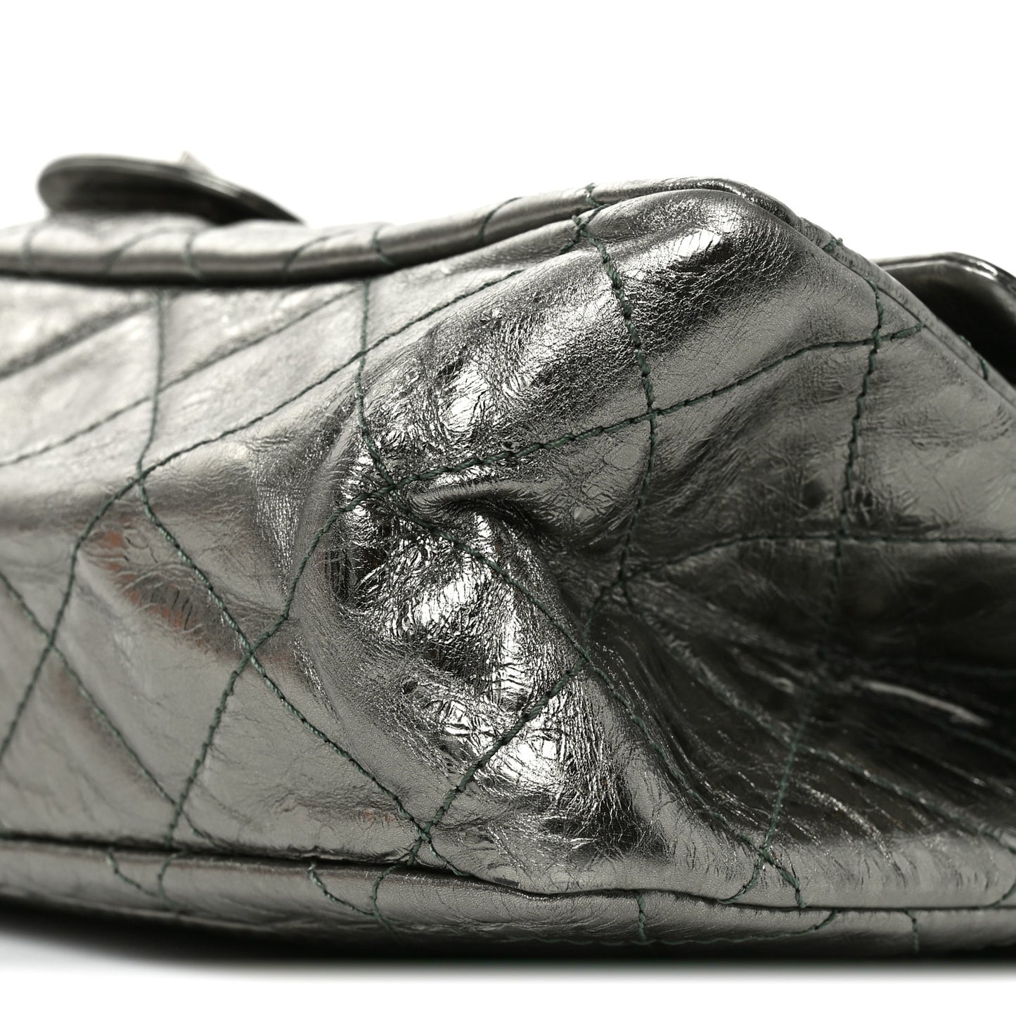 Metallic Aged Calfskin Quilted 2.55 Reissue 227 Flap Vert Fonce