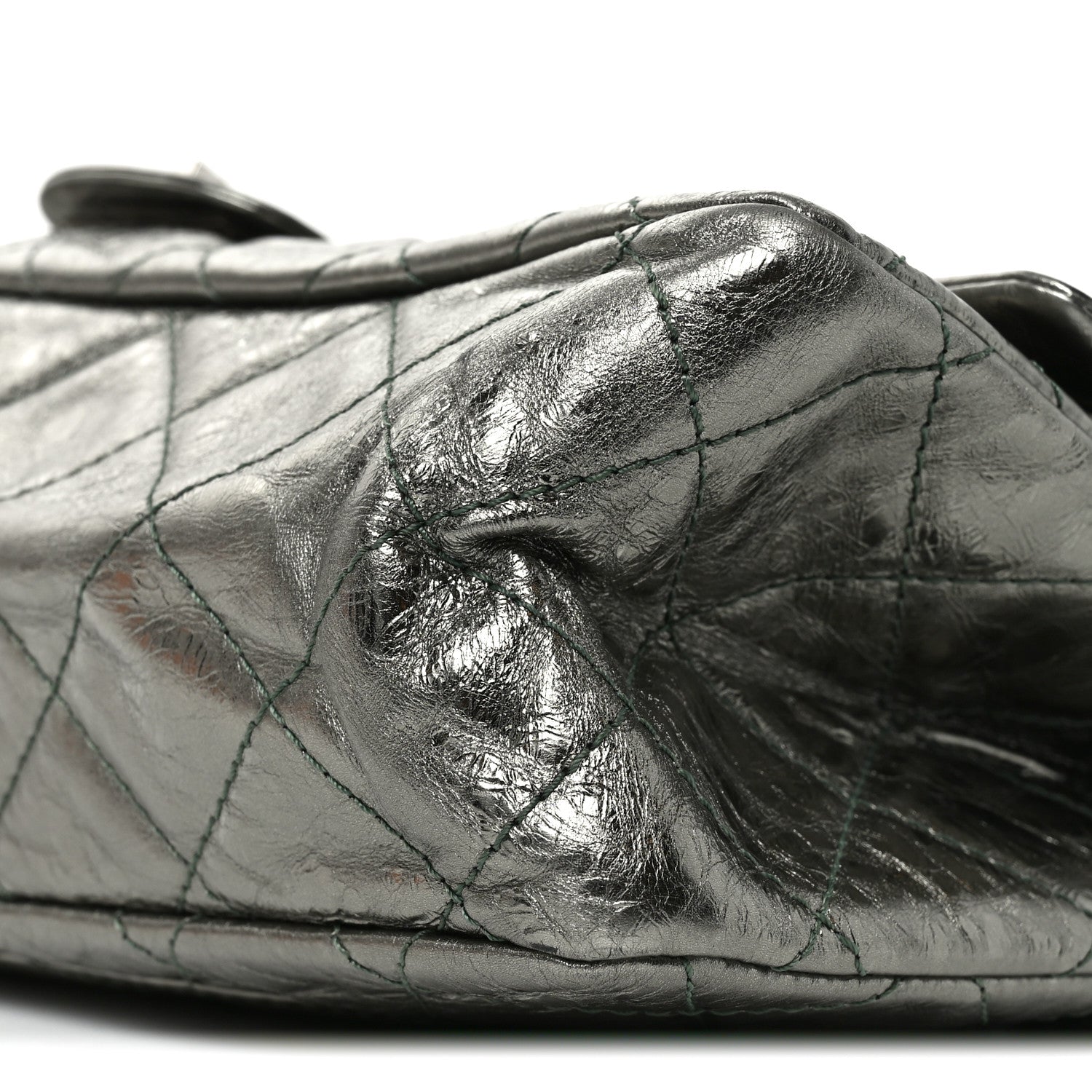Chanel Metallic Aged Calfskin Quilted 2.55 Reissue 227 Flap Vert Fonce 10 of 10