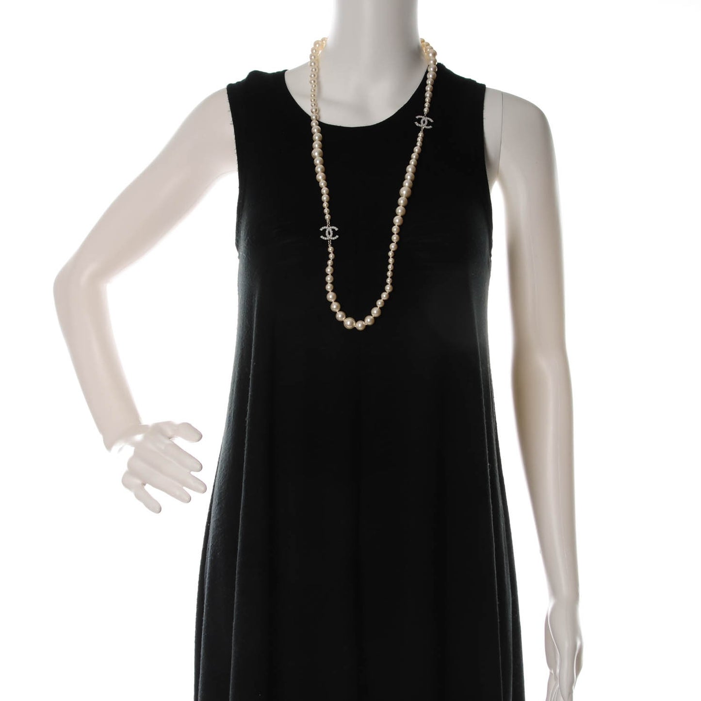 Graduated Pearl CC Long Necklace Silver