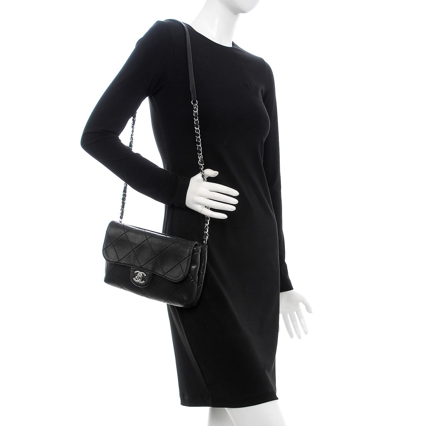 Lambskin Medium Ultimate Stitch Flap Black