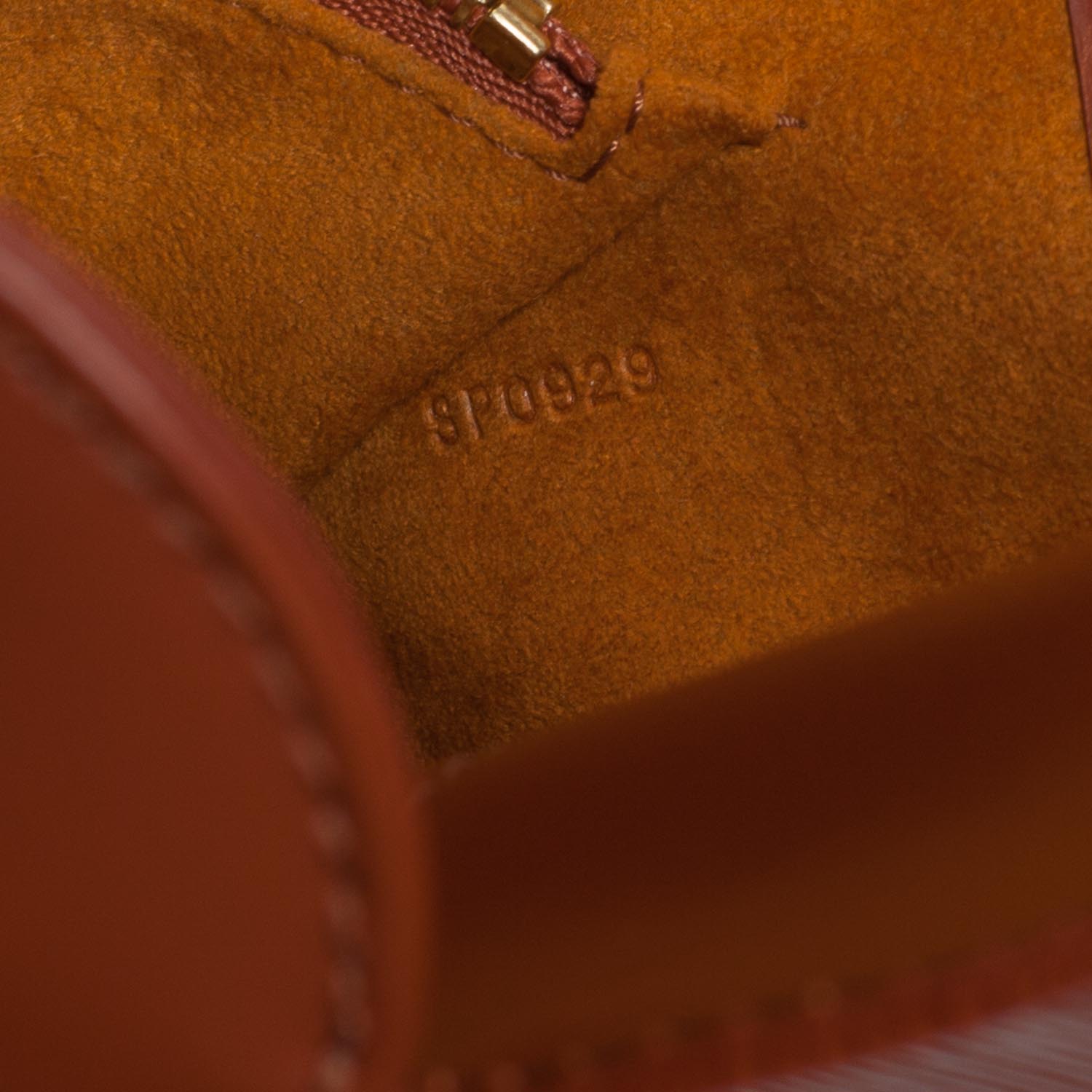 Louis Vuitton Epi Buci Fawn 8 of 8