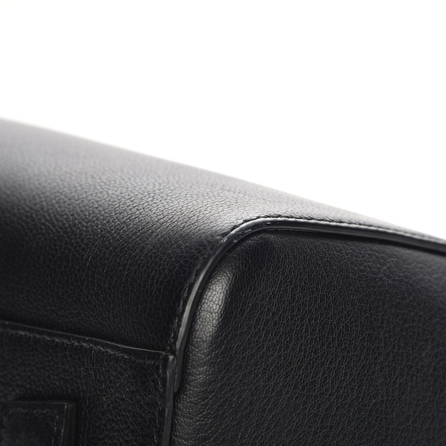 Sugar Goatskin Medium Antigona Black