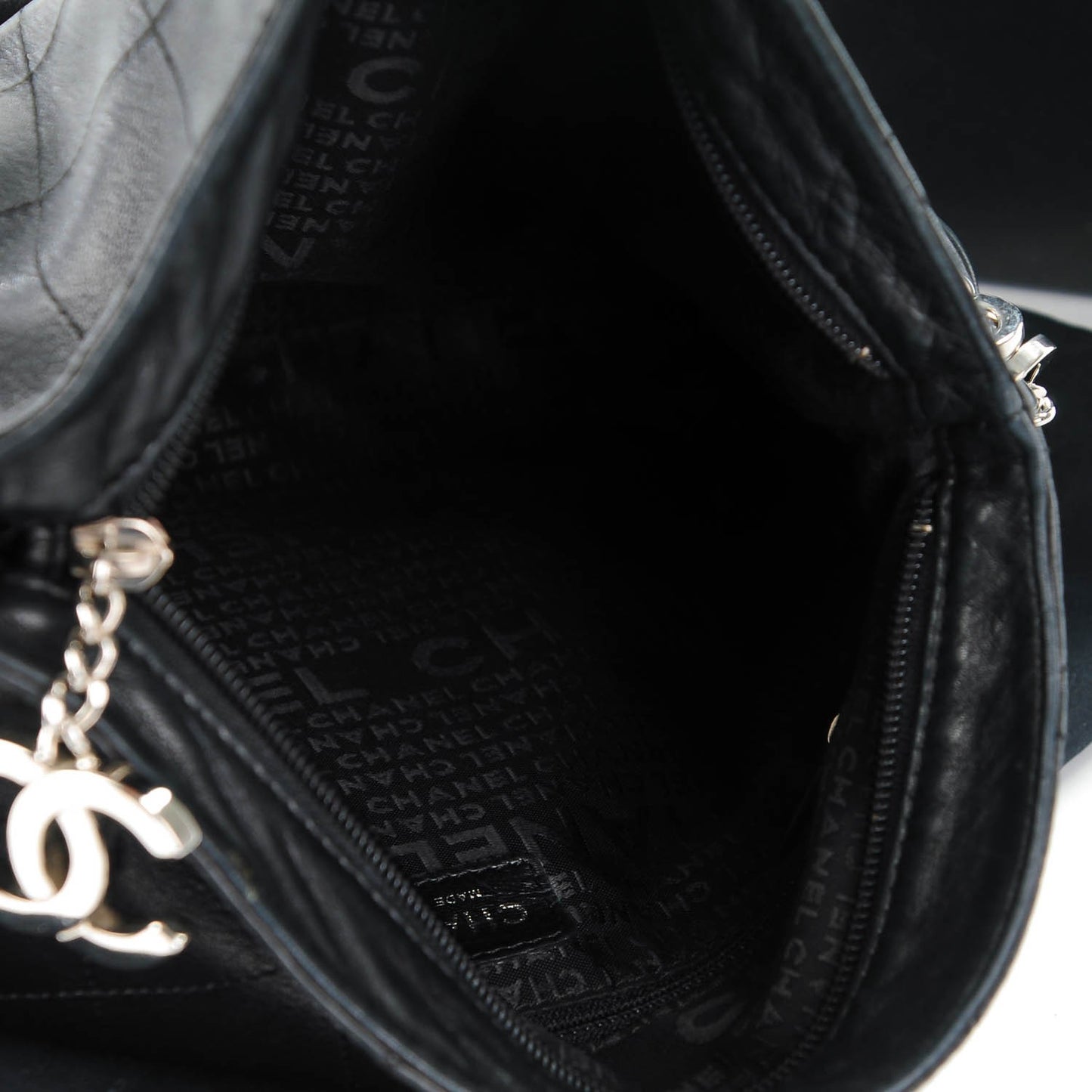 Lambskin Stitched Medium Ultimate Soft Tote Black