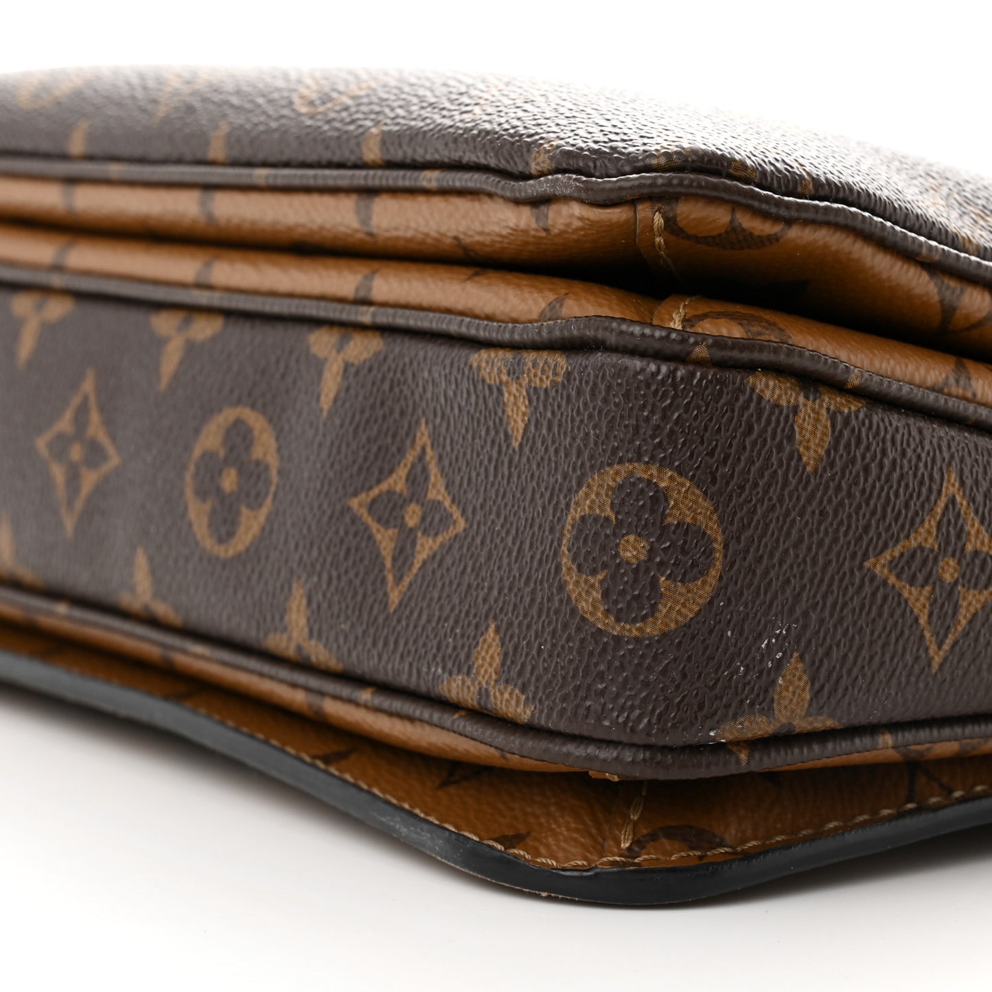 Reverse Monogram Pochette Metis