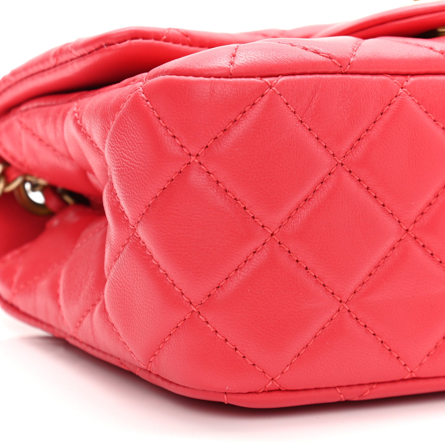 Lambskin Quilted Mini Pearl Crush Flap Red