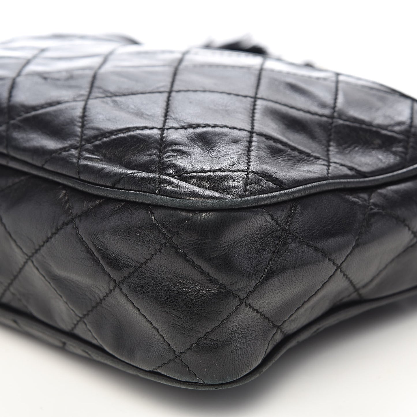 Lambskin Quilted CC Tassel Camera Case Black