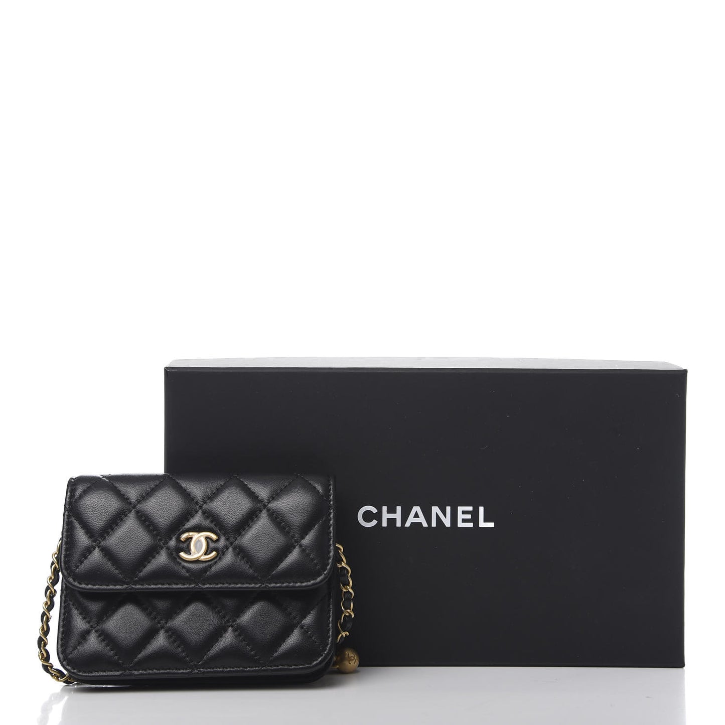 Lambskin Quilted Pearl Crush Clutch With Chain Black