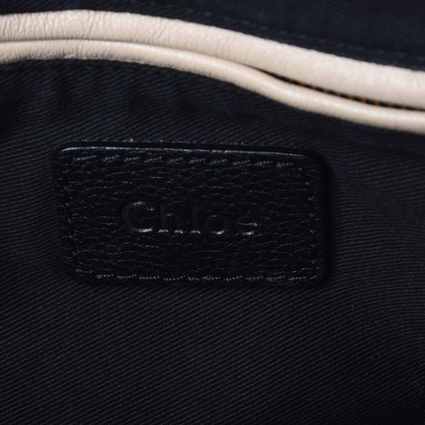 Calfskin Medium Paraty Black