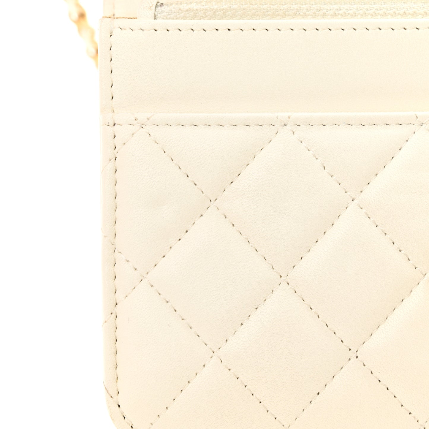 Lambskin Quilted CC Pearl Crush Wallet on Chain WOC White