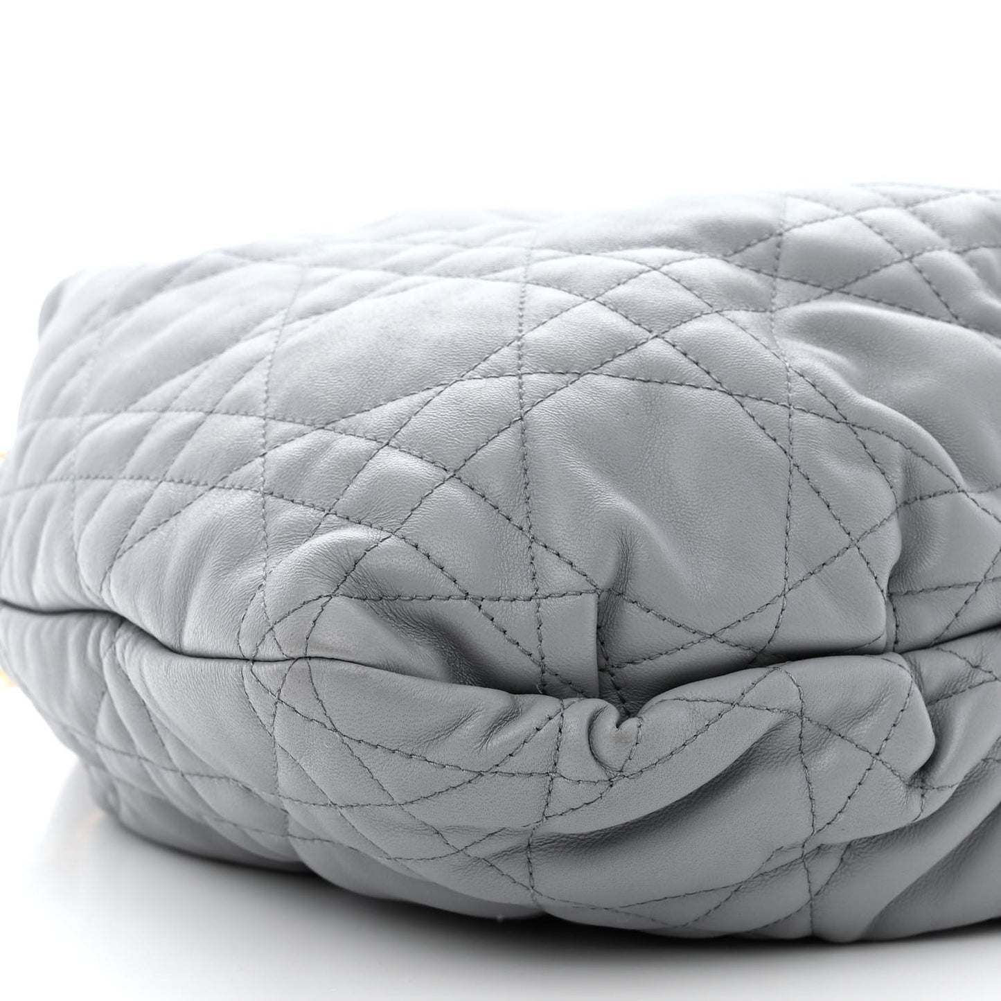 Lambskin Supple Macrocannage Ammi Bag Grey