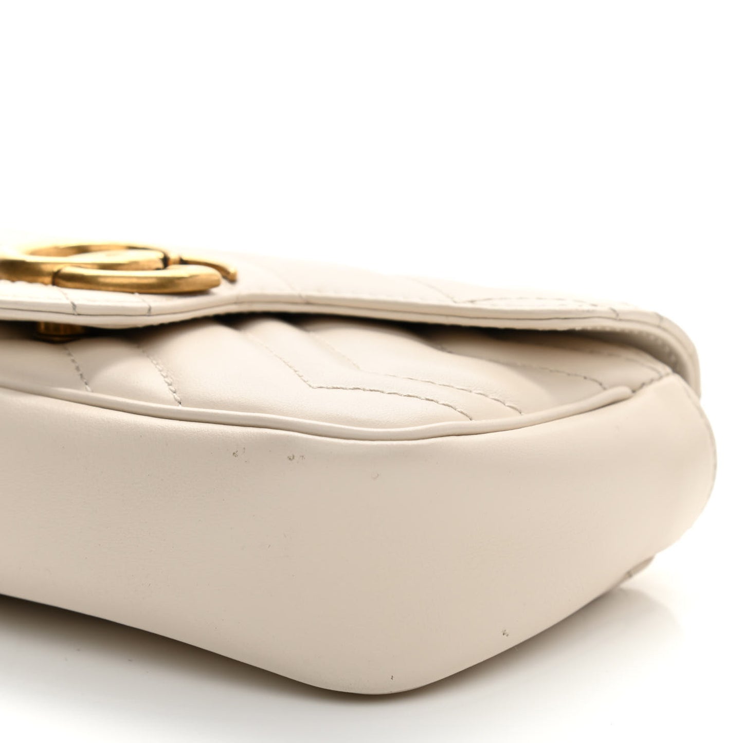 Calfskin Matelasse Super Mini GG Marmont Shoulder Bag White