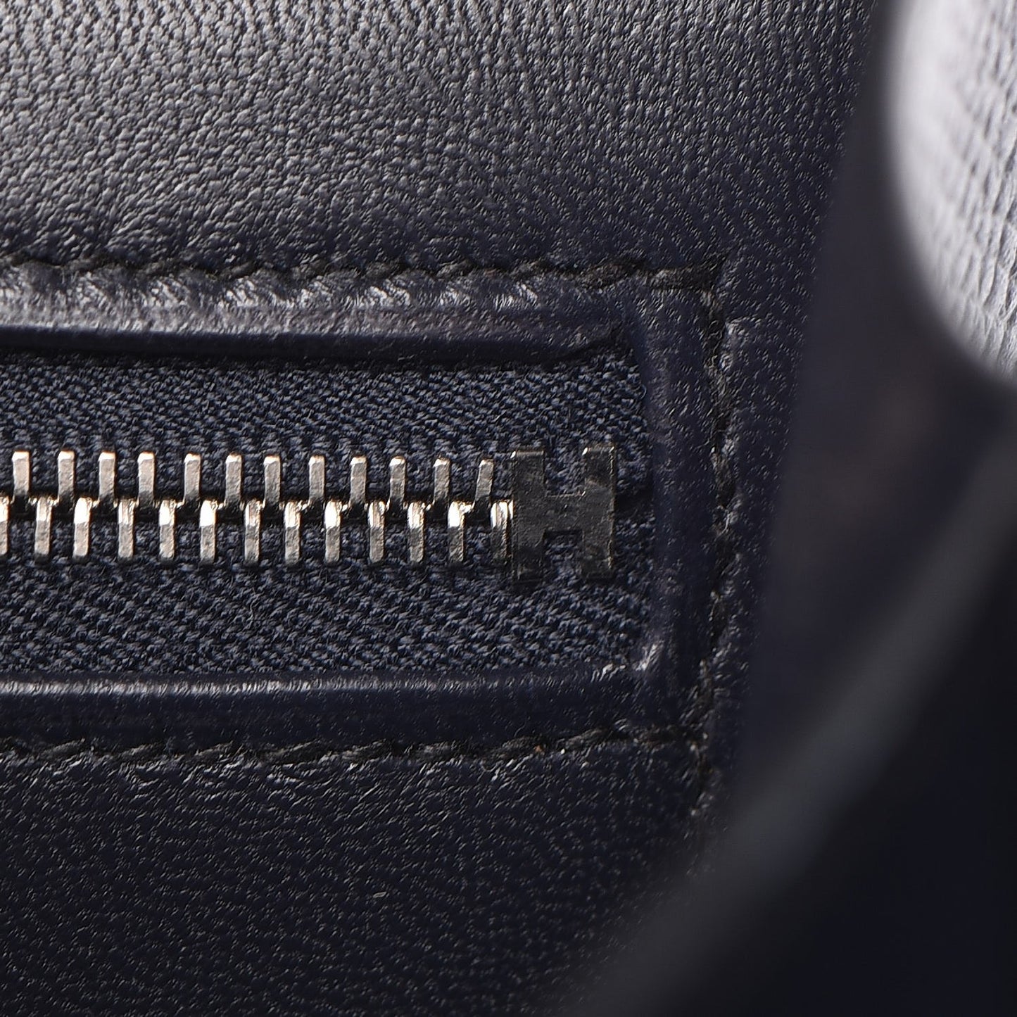 Epsom Constance 24 Bleu Indigo