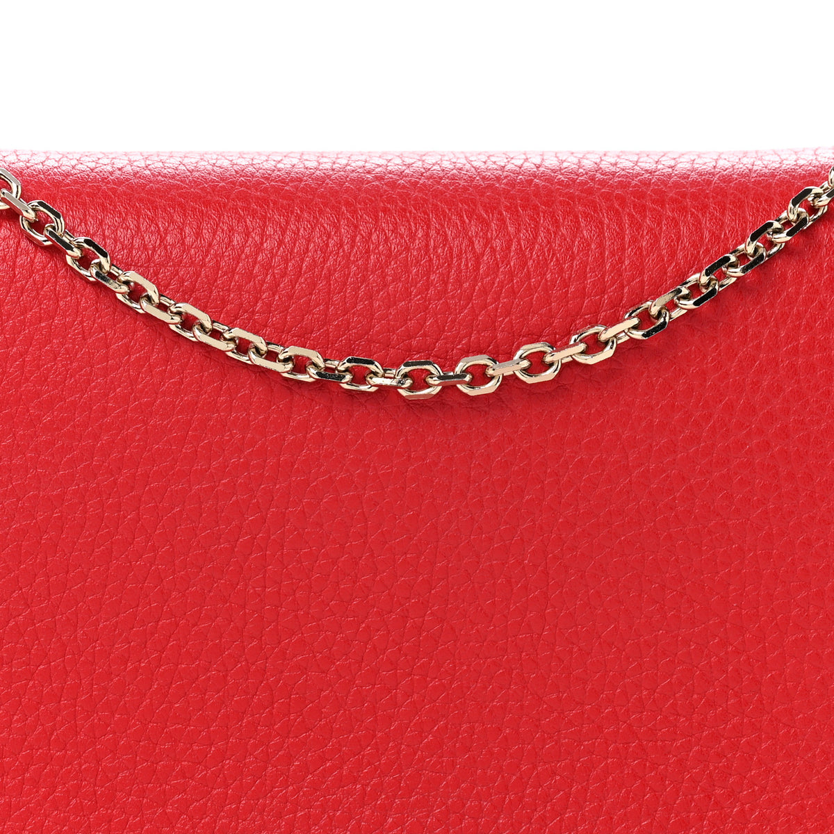 Pebbled Calfskin Rockstud Wallet on Chain Rouge Pur