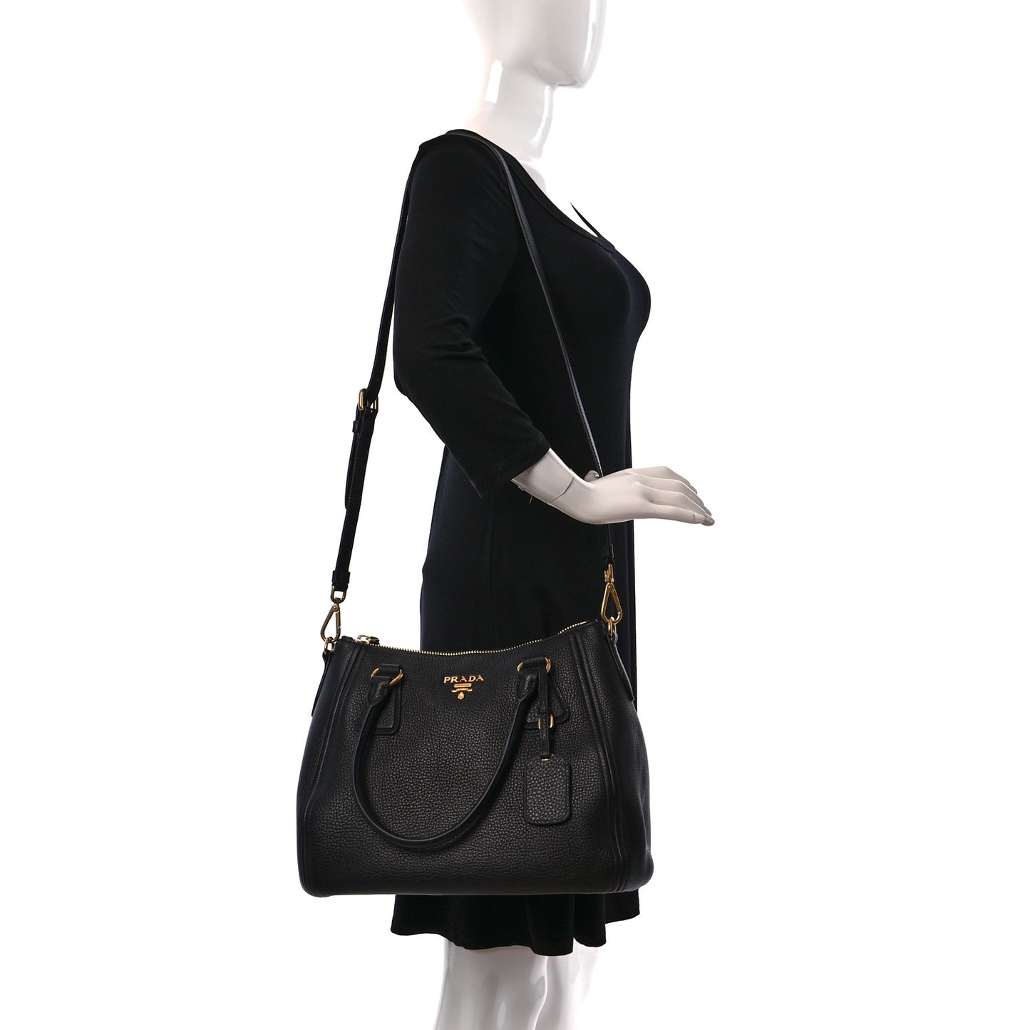 Vitello Phenix Shoulder Bag Black