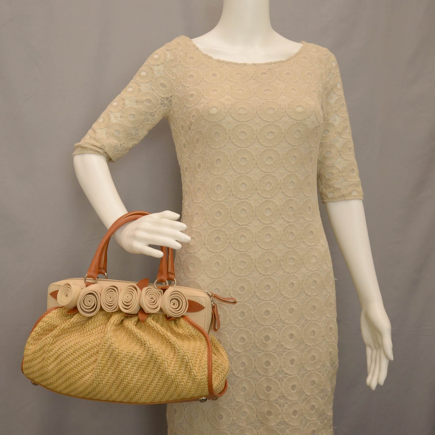 Valentino Garavani Straw Fleur Frame Bag 2 of 8