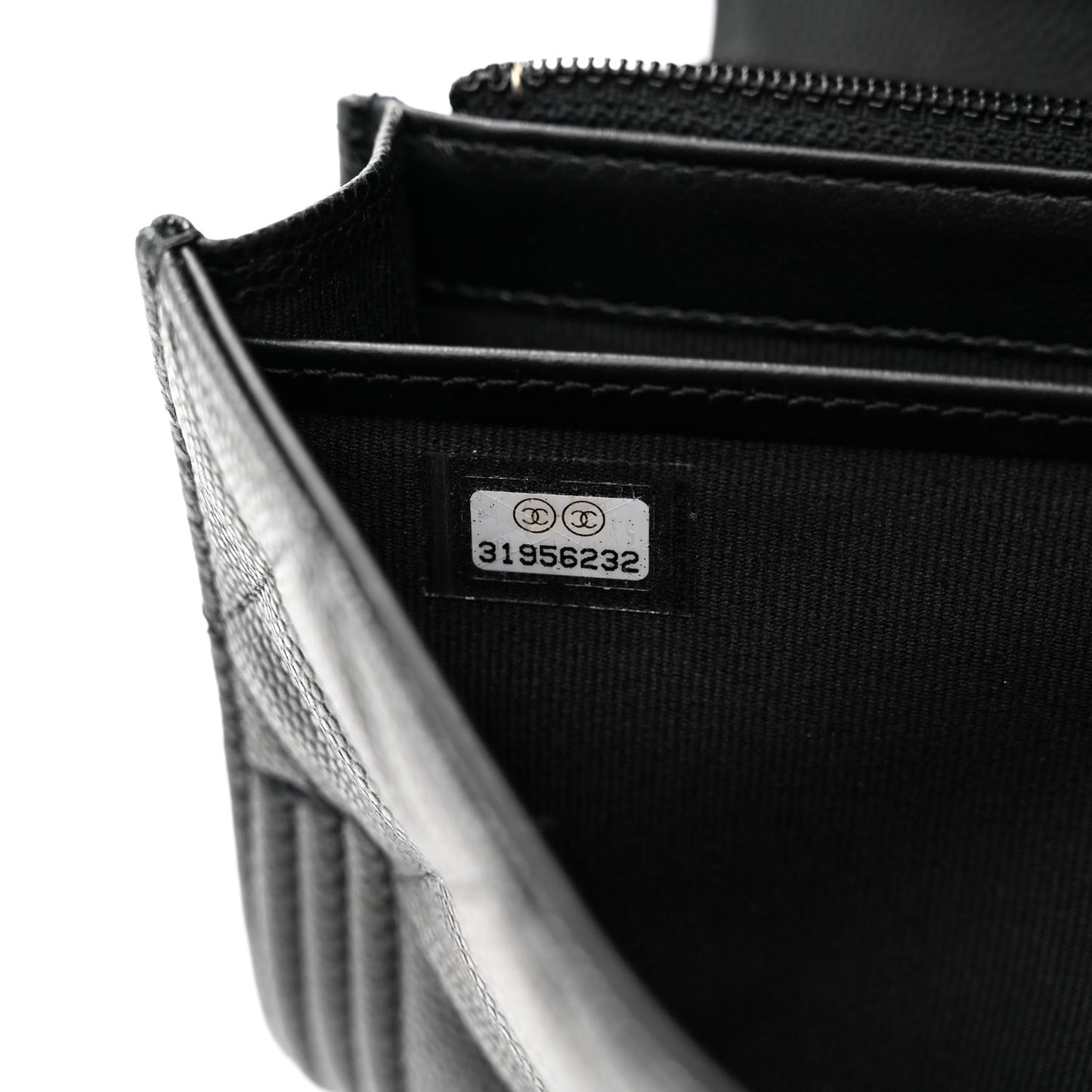 Caviar Quilted Large Boy Gusset Flap Wallet Black
