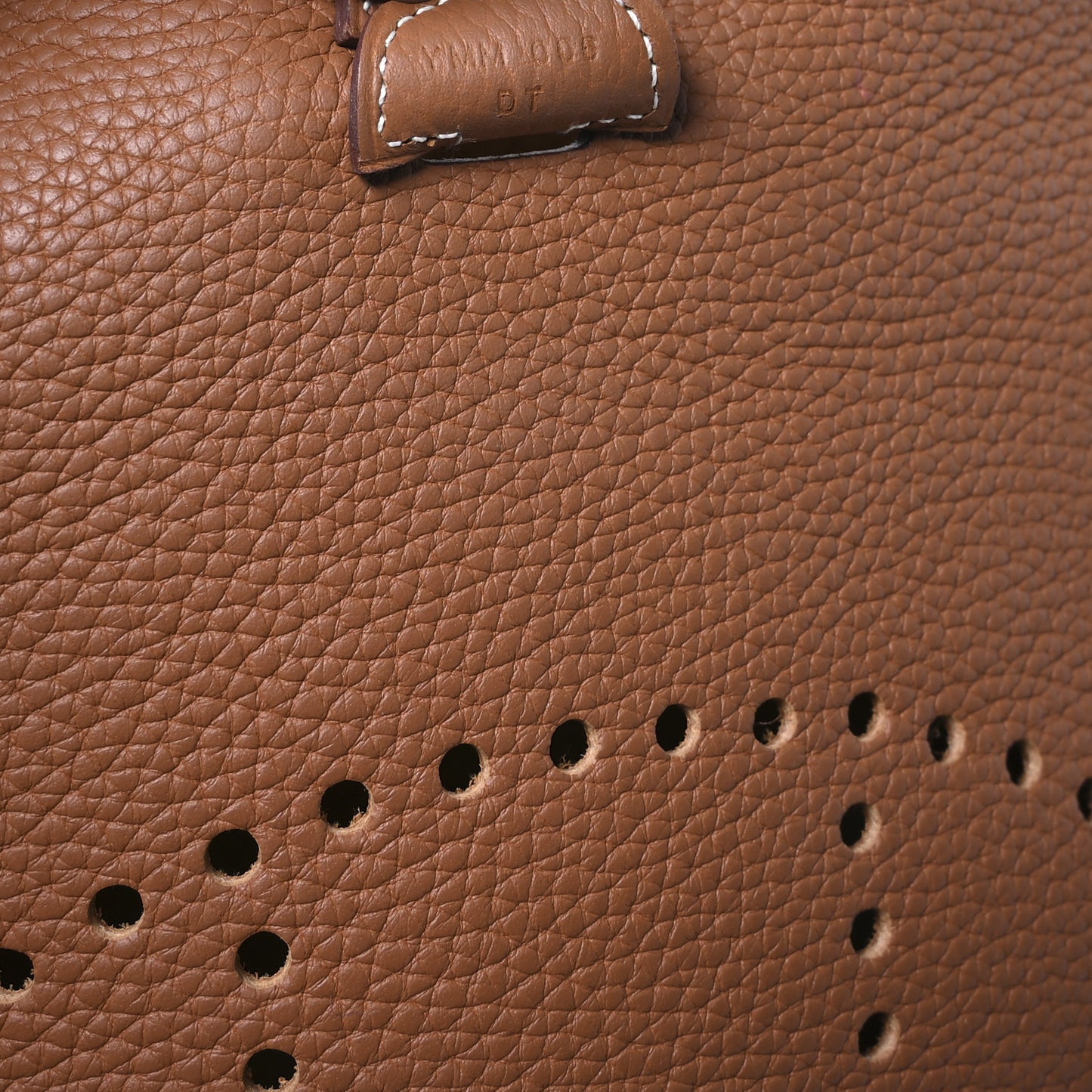 Taurillon Clemence Evelyne III PM Gold