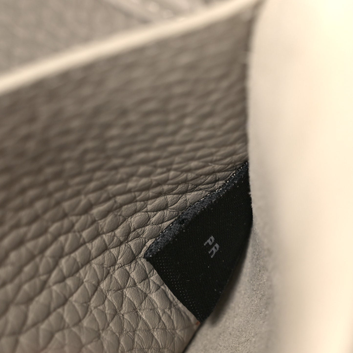 Heavy Grain Mini Alexa Chalk