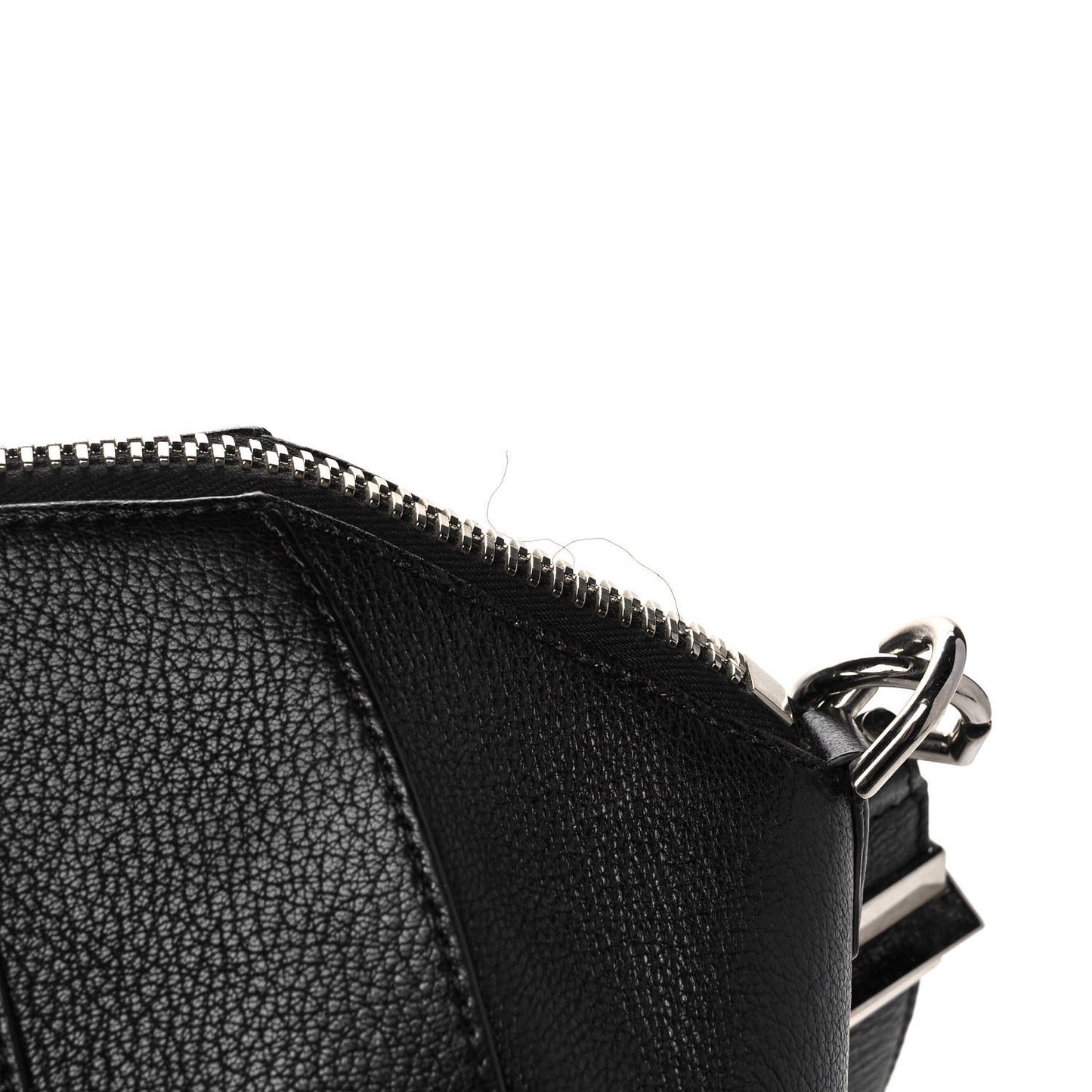 Sugar Goatskin Medium Antigona Black