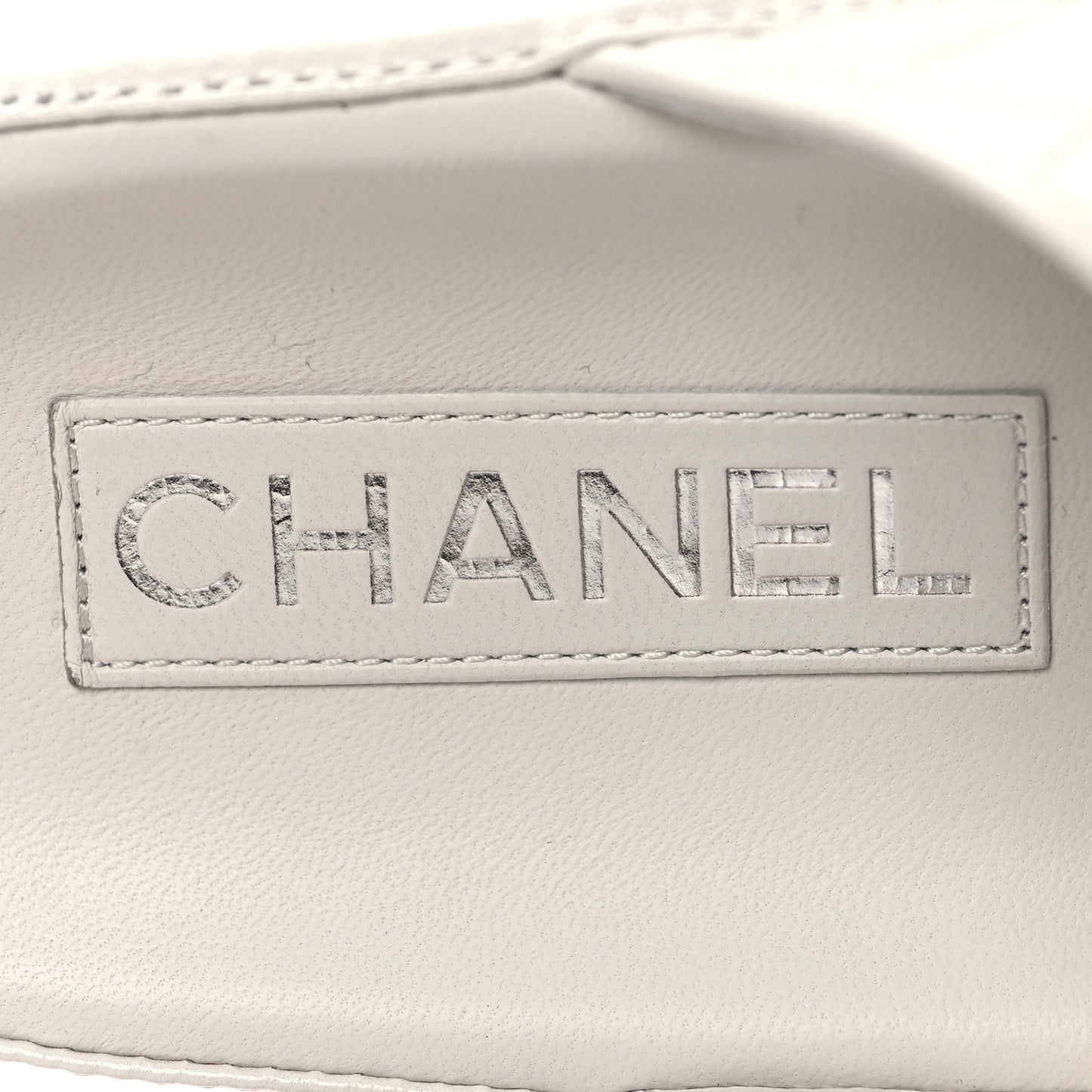 Lambskin Quilted Velcro Dad Chain CC Slide Sandals 39 White