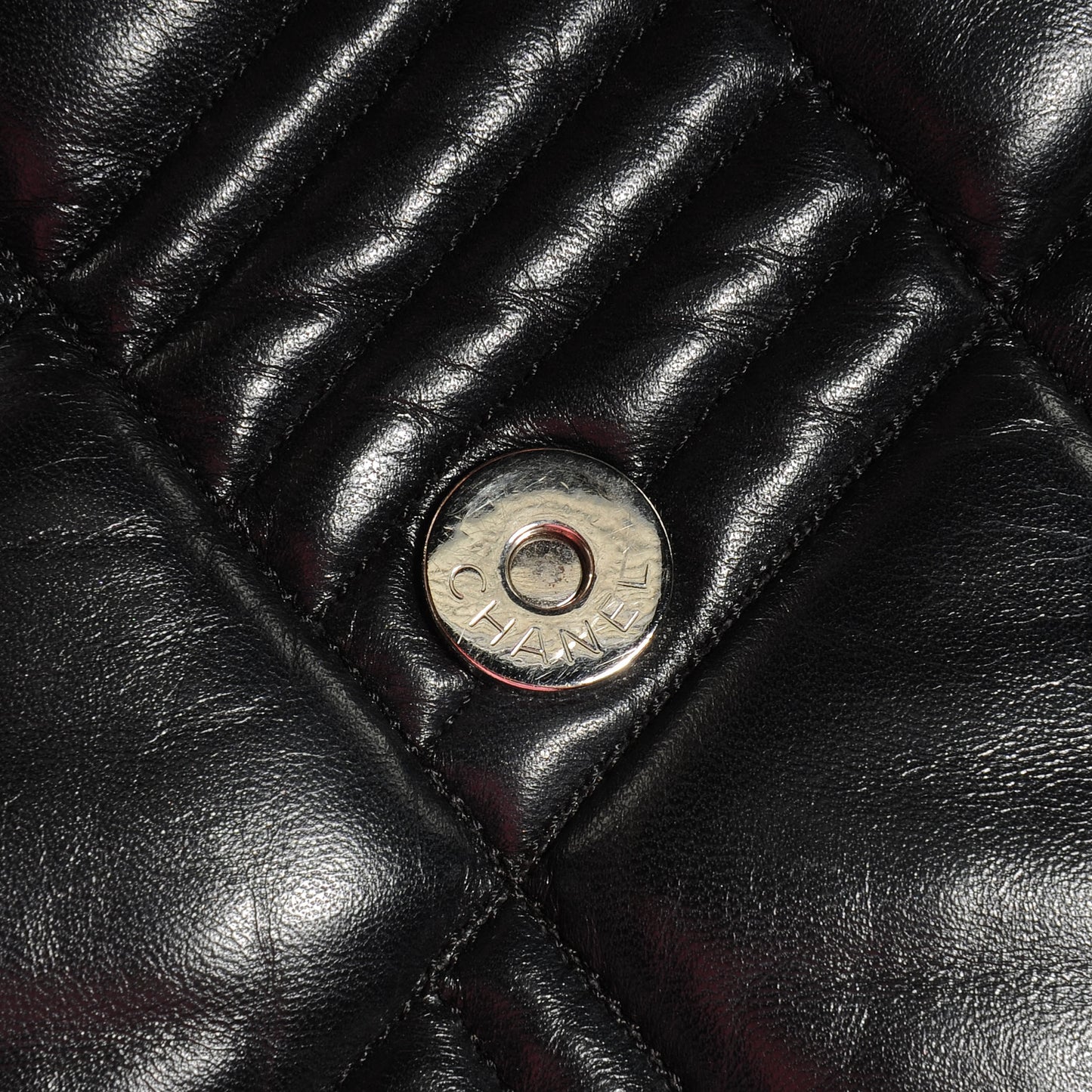 Lambskin In and Out XL Maxi Flap Black