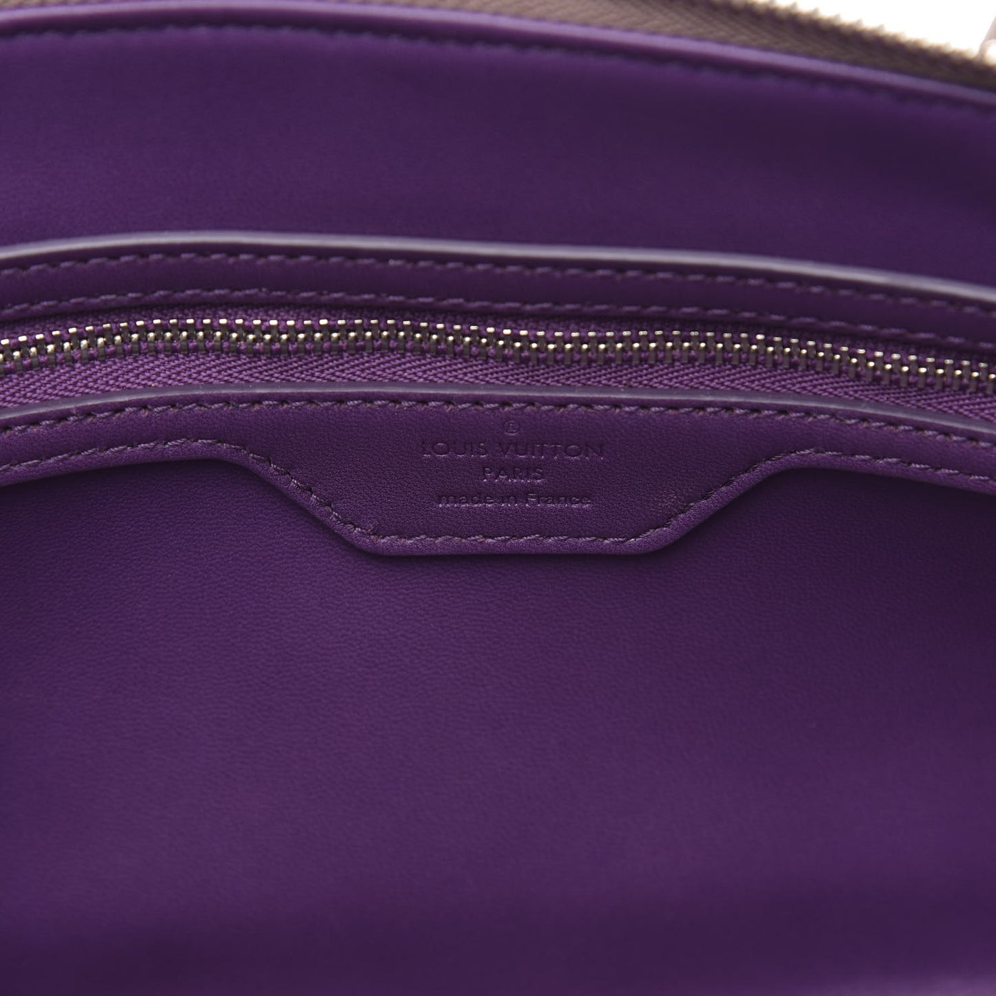 Veau Bougie Triangle PM Taupe Violet